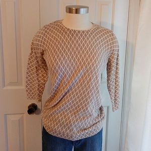 Tan & White chain link print 3/4 sleeve sweater